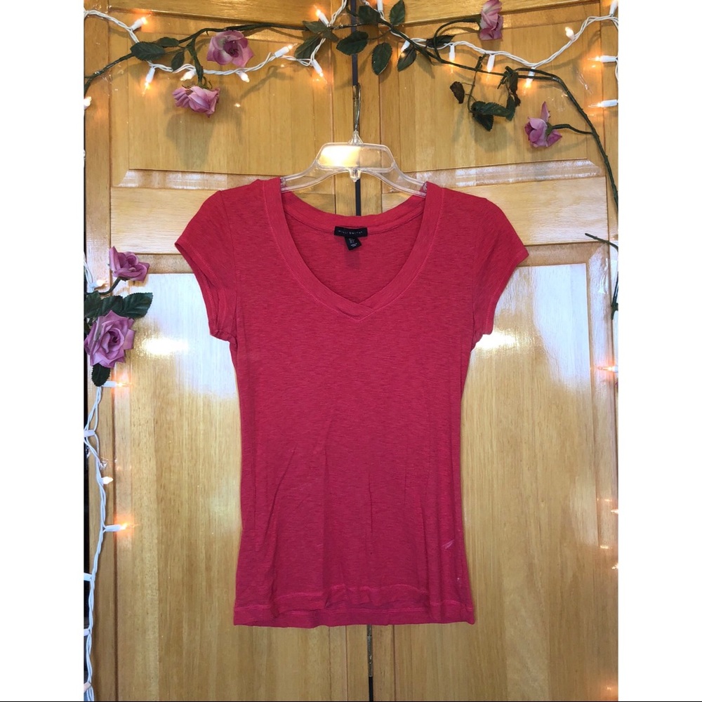 red v-neck tee